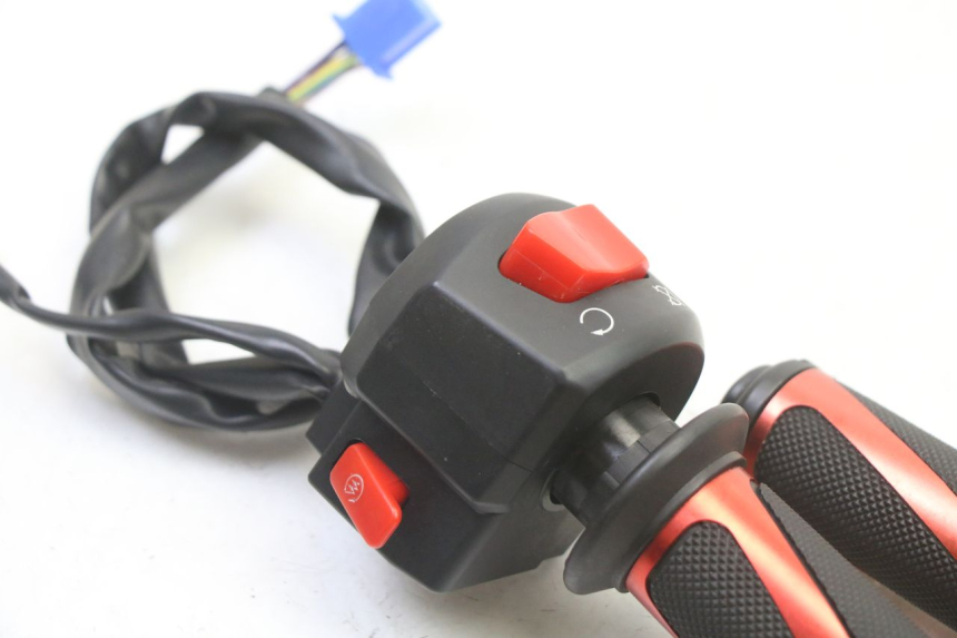photo de CONMUTADOR DERECHA KIDEN KD125-G 125 (2018 - 2022)
