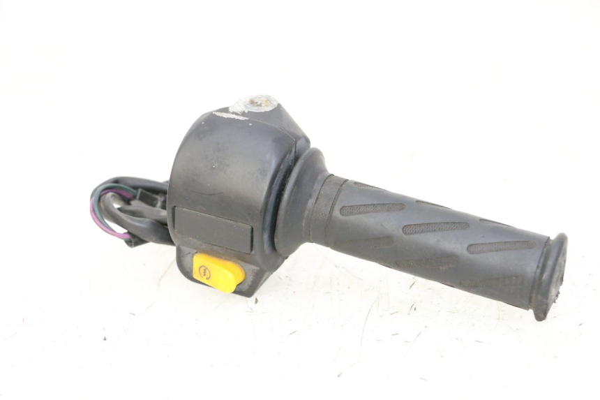 photo de INTERRUPTOR DERECHO PEUGEOT KISBEE 2T 50 (2010 - 2017)