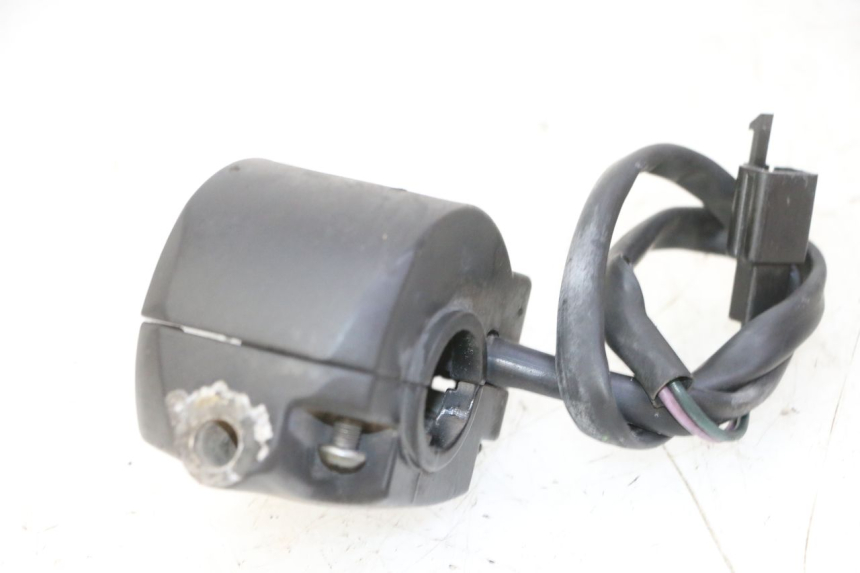 photo de INTERRUPTOR DERECHO PEUGEOT KISBEE 2T 50 (2010 - 2017)