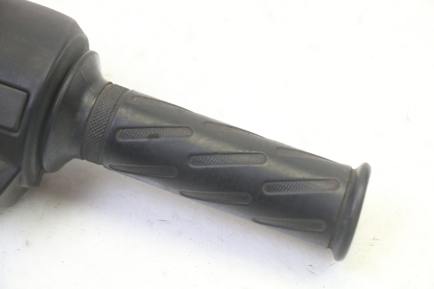 photo de INTERRUPTOR DERECHO PEUGEOT KISBEE 2T 50 (2010 - 2017)