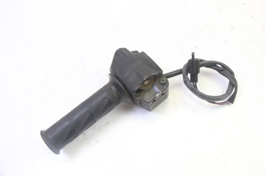 photo de INTERRUPTOR DERECHO PEUGEOT KISBEE 2T 50 (2010 - 2017)