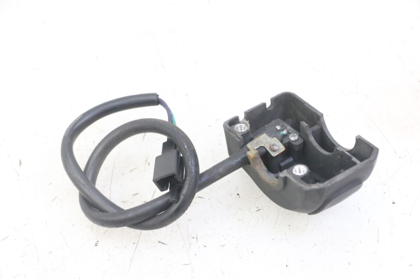 photo de INTERRUPTOR DERECHO PEUGEOT KISBEE 4T 50 (2018 - 2022)