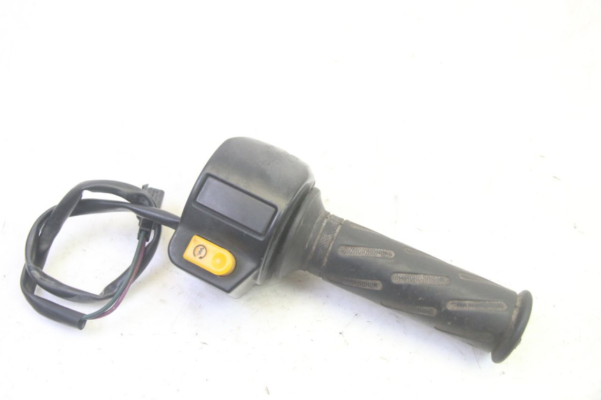 photo de INTERRUPTOR DERECHO PEUGEOT KISBEE 4T 50 (2010 - 2017) - Vista principal