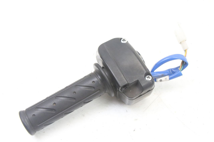 photo de INTERRUPTOR DERECHO KYMCO AGILITY 4T 50 (2018 - 2022)