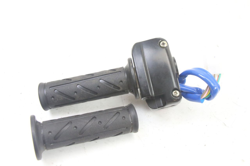 photo de INTERRUPTOR DERECHO KYMCO AGILITY 4T 50 (2005 - 2018)