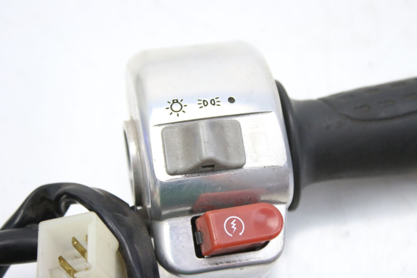 photo de INTERRUPTOR DERECHO KYMCO SENTO 100 (2008 - 2013)