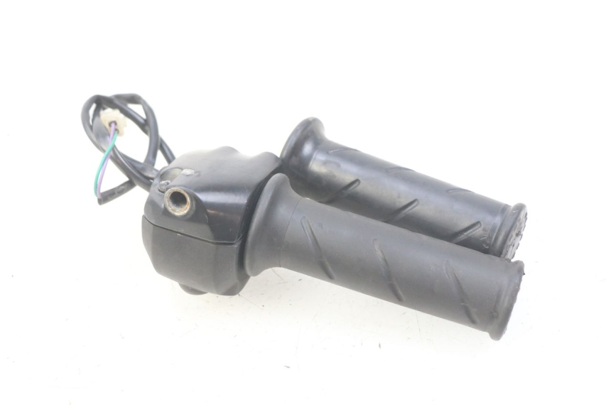 photo de INTERRUPTOR DERECHO PEUGEOT LUDIX 50 (2008 - 2017)