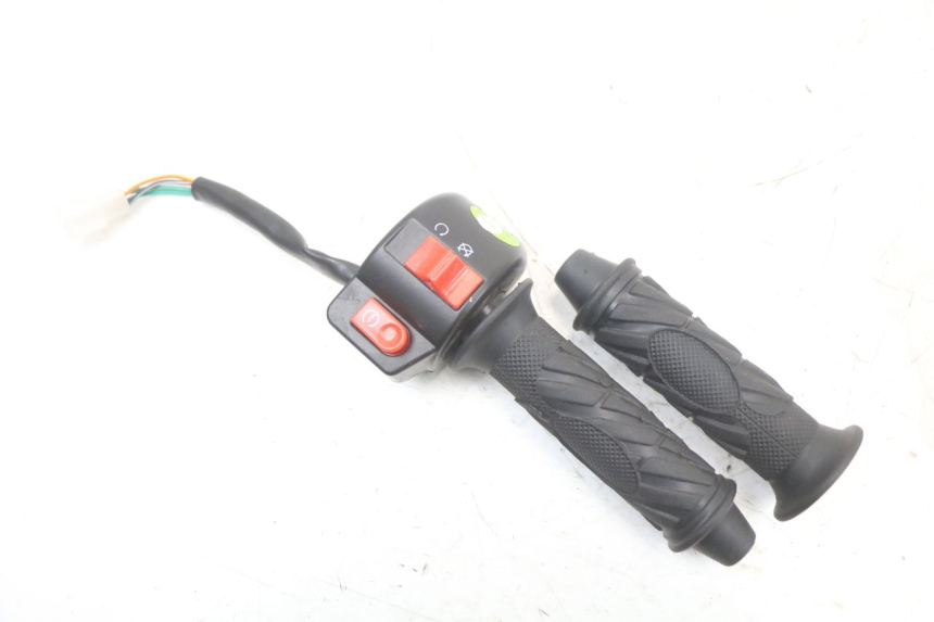photo de CONMUTADOR DERECHA MASH LEGEND'R 4T 50 (2021 - 2025)