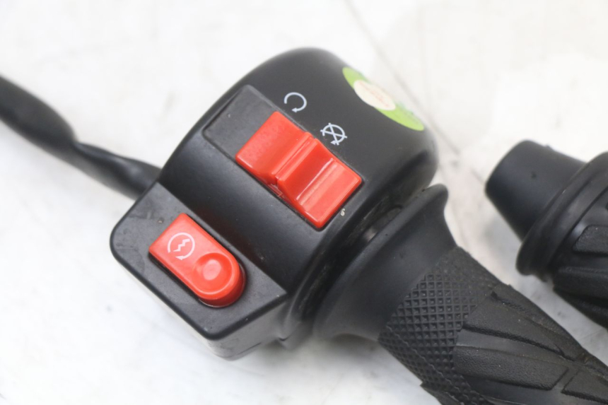 photo de CONMUTADOR DERECHA MASH LEGEND'R 4T 50 (2021 - 2025)