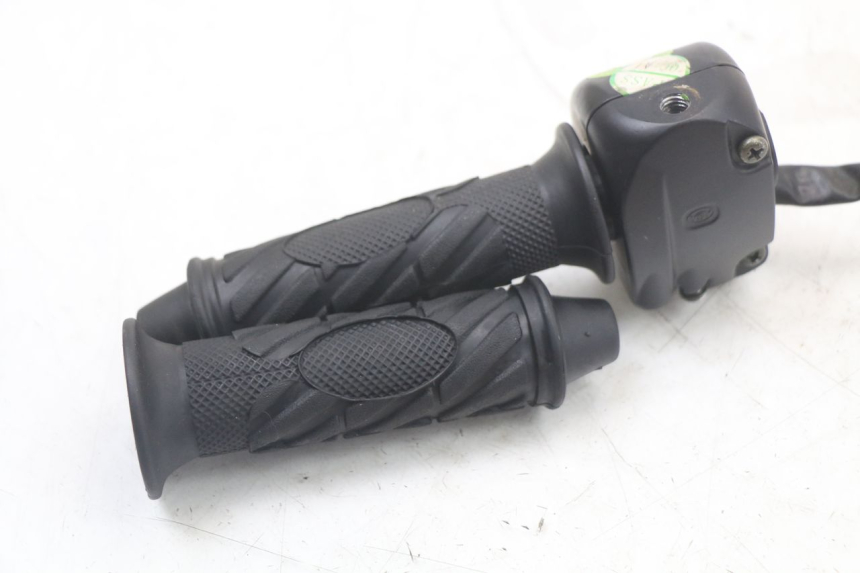 photo de CONMUTADOR DERECHA MASH LEGEND'R 4T 50 (2021 - 2025)