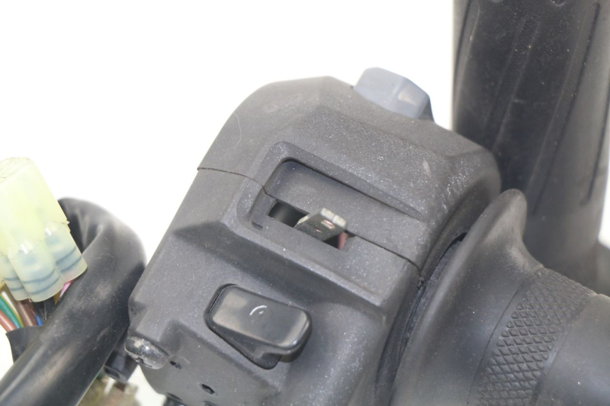 photo de CONMUTADOR DERECHA MBK EVOLIS 125 (2014 - 2018)