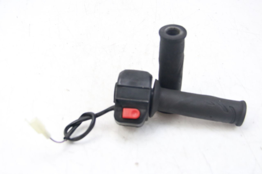 photo de INTERRUPTOR DERECHO NECO GPX 4T 50 (2018 - 2022)