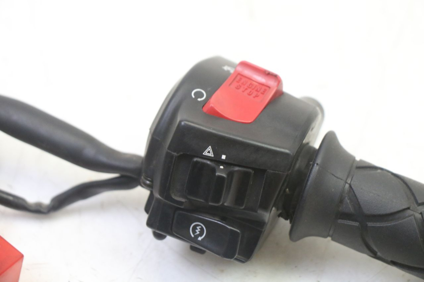 photo de CONMUTADOR DERECHA HONDA NTV DEAUVILLE 650 (2001 - 2006)