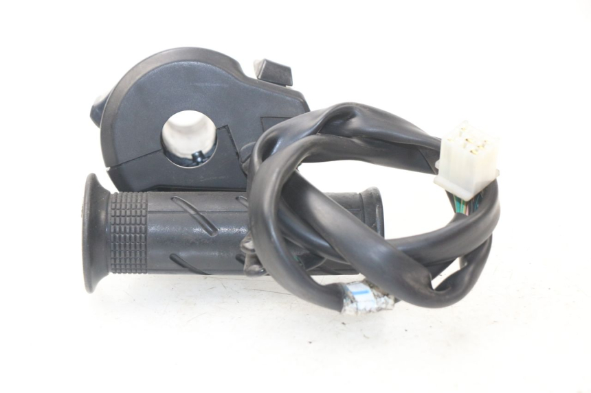 photo de INTERRUPTOR DERECHO HONDA PCX (JF47) 125 (2012 - 2013)