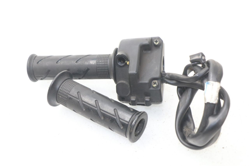 photo de INTERRUPTOR DERECHO HONDA PCX (JF47) 125 (2012 - 2013)