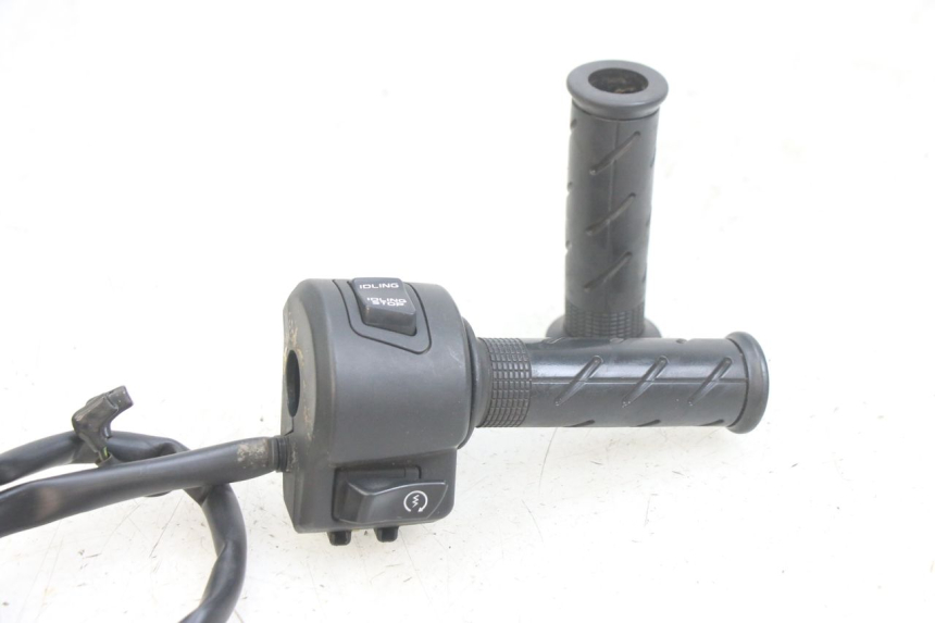 photo de INTERRUPTOR DERECHO HONDA PCX (JF47) 125 (2012 - 2013)