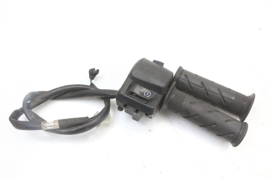 photo de INTERRUPTOR DERECHO HONDA PCX (JF47) 125 (2012 - 2013)