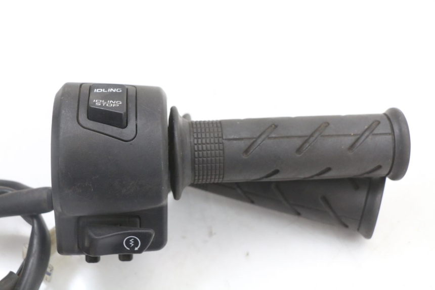 photo de INTERRUPTOR DERECHO HONDA PCX (JF47) 125 (2012 - 2013)
