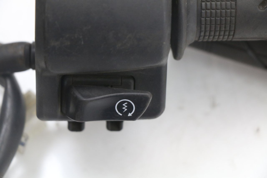 photo de INTERRUPTOR DERECHO HONDA PCX (JF47) 125 (2012 - 2013)
