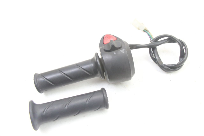 photo de INTERRUPTOR DERECHO PEUGEOT CITYSTAR 125 (2011 - 2017)