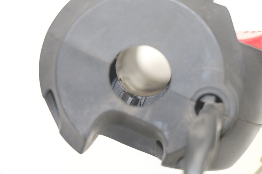 photo de INTERRUPTOR DERECHO PEUGEOT CITYSTAR 125 (2011 - 2017)