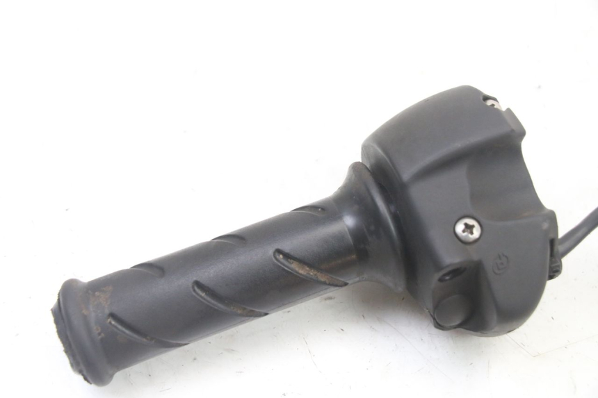 photo de INTERRUPTOR DERECHO PEUGEOT CITYSTAR 2T 50 (2018 - 2021)