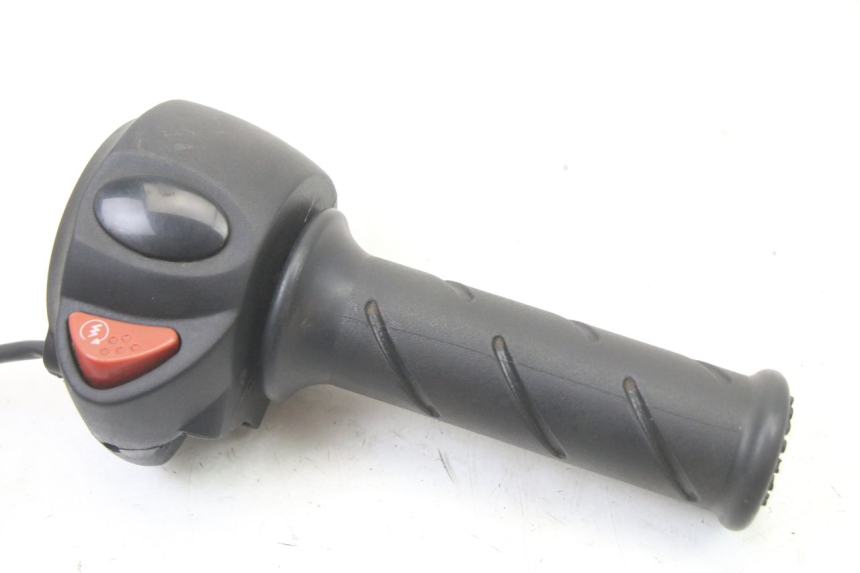 photo de INTERRUPTOR DERECHO PEUGEOT CITYSTAR 2T 50 (2018 - 2021)