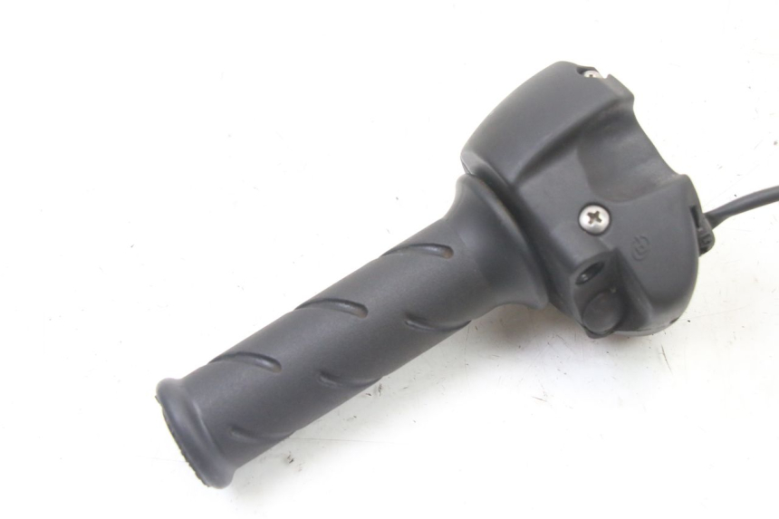 photo de INTERRUPTOR DERECHO PEUGEOT CITYSTAR 2T 50 (2018 - 2021)