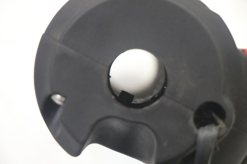 photo de INTERRUPTOR DERECHO PEUGEOT CITYSTAR 2T 50 (2018 - 2021)