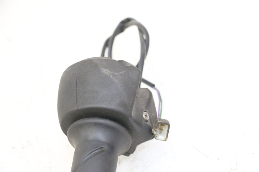 photo de INTERRUPTOR DERECHO PEUGEOT CITYSTAR 50 (2013 - 2017)