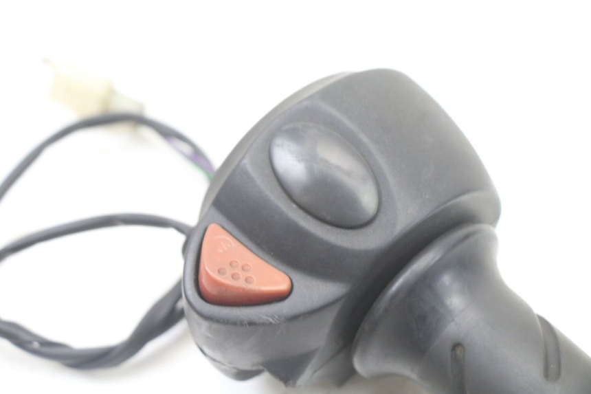 photo de INTERRUPTOR DERECHO PEUGEOT ELYSTAR 50 (2002 - 2014)