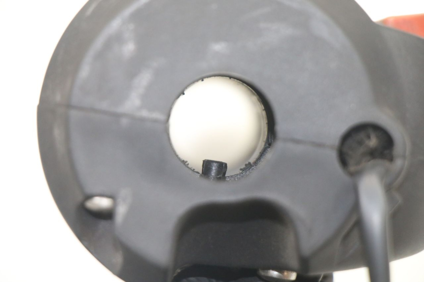 photo de INTERRUPTOR DERECHO PEUGEOT ELYSTAR 50 (2002 - 2014)