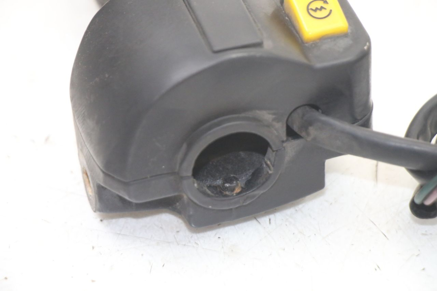 photo de INTERRUPTOR DERECHO PEUGEOT KISBEE 2T 50 (2010 - 2017)