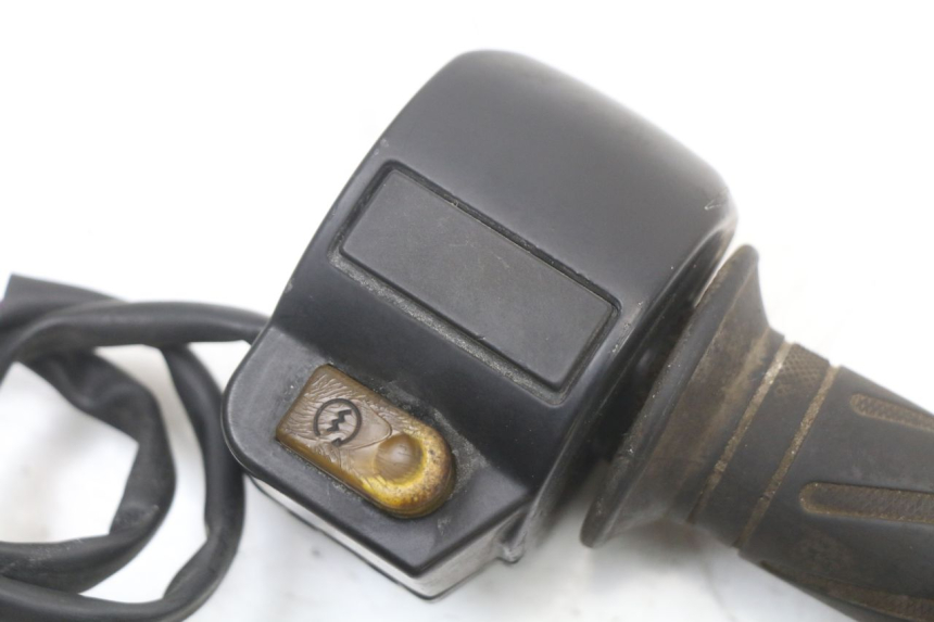 photo de INTERRUPTOR DERECHO PEUGEOT KISBEE 4T 50 (2010 - 2017)