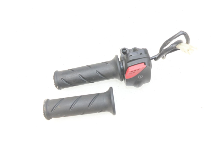 photo de INTERRUPTOR DERECHO PEUGEOT LUDIX 50 (2008 - 2017)