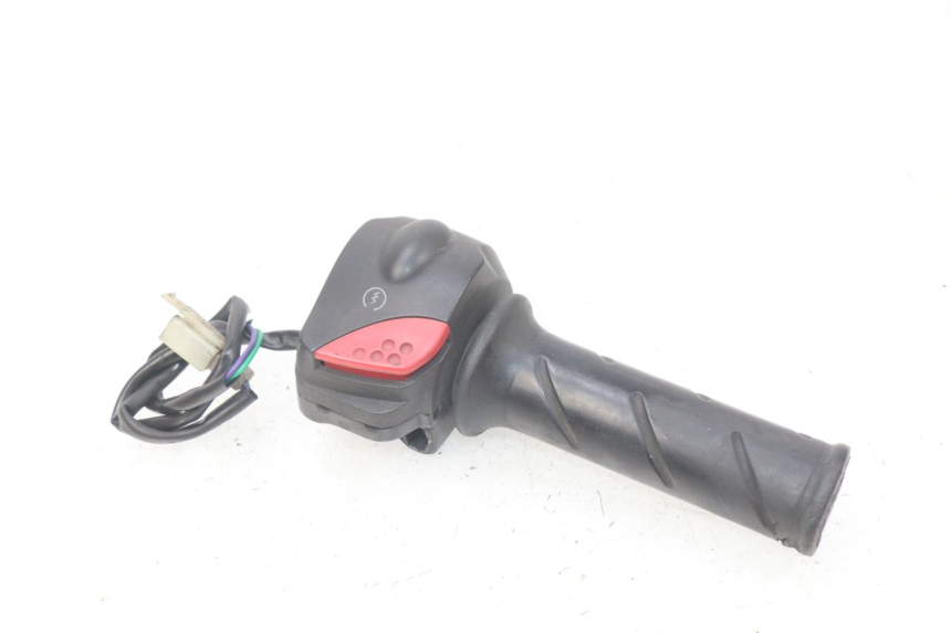 photo de INTERRUPTOR DERECHO PEUGEOT LUDIX 50 (2008 - 2017)