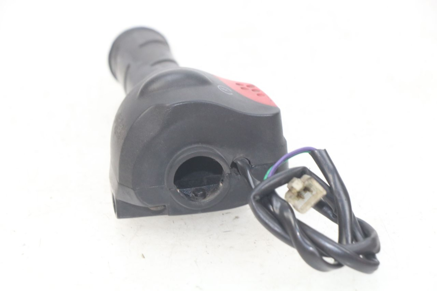 photo de INTERRUPTOR DERECHO PEUGEOT LUDIX 50 (2008 - 2017)