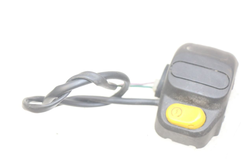 photo de INTERRUPTOR DERECHO PEUGEOT LUDIX 50 (2005 - 2007)