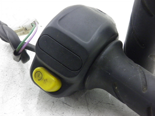 photo de INTERRUPTOR DERECHO PEUGEOT LUDIX 50 (2008 - 2017)