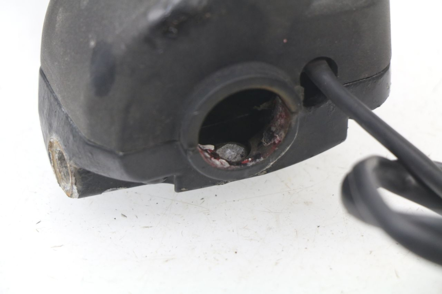 photo de INTERRUPTOR DERECHO PEUGEOT LUDIX BLASTER 50 (2006 - 2014)