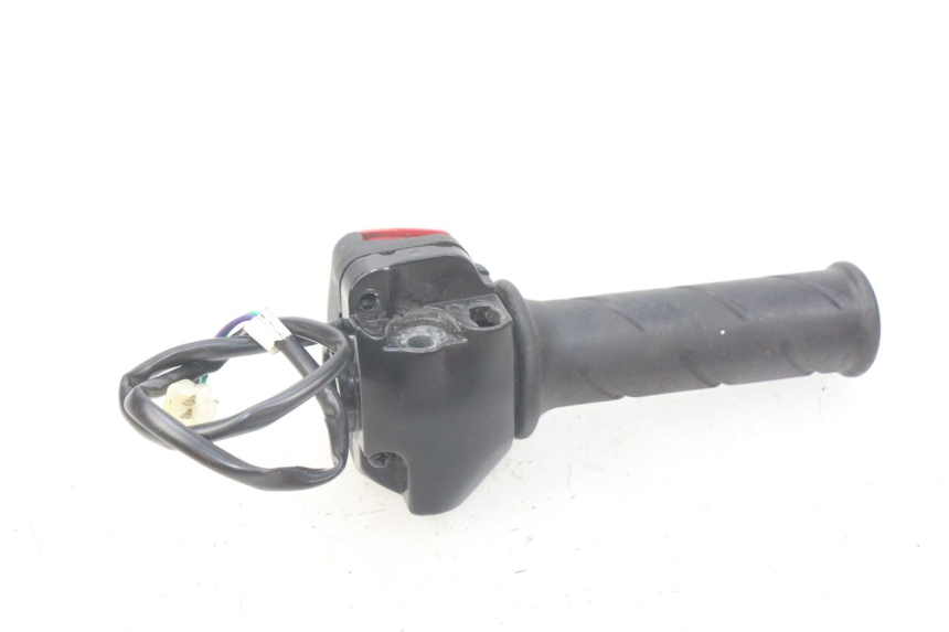 photo de INTERRUPTOR DERECHO PEUGEOT LUDIX BLASTER 50 (2006 - 2014)
