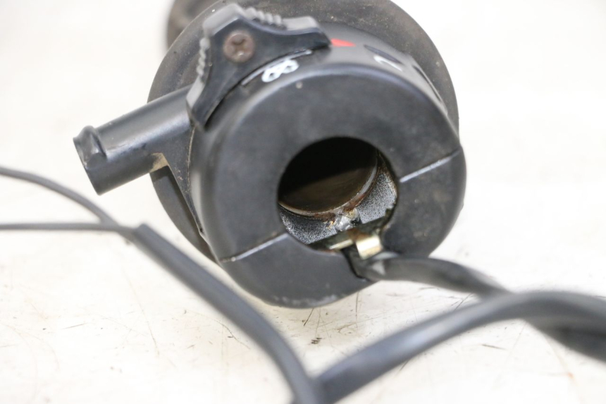 photo de INTERRUPTOR DERECHO YAMAHA PW 80 (1983 - 2014)