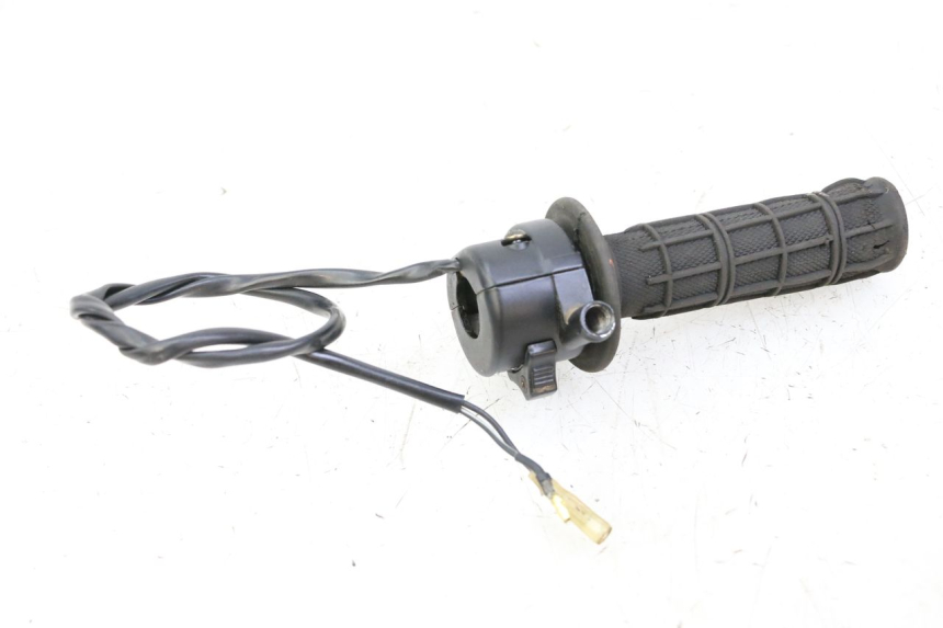 photo de INTERRUPTOR DERECHO YAMAHA PW 80 (1983 - 2014)