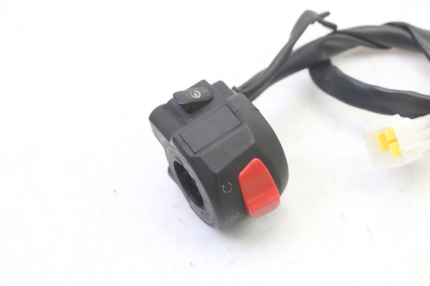 photo de CONMUTADOR DERECHA MAG POWER R-STREET 50 (2016 - 2025)