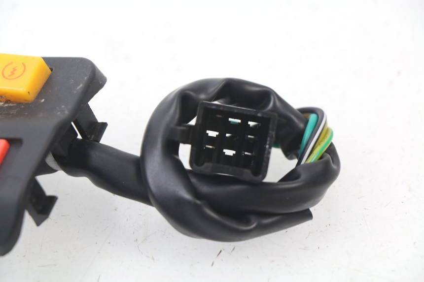 photo de INTERRUPTOR DERECHO JM MOTORS SANTANA 50 (2014 - 2020)