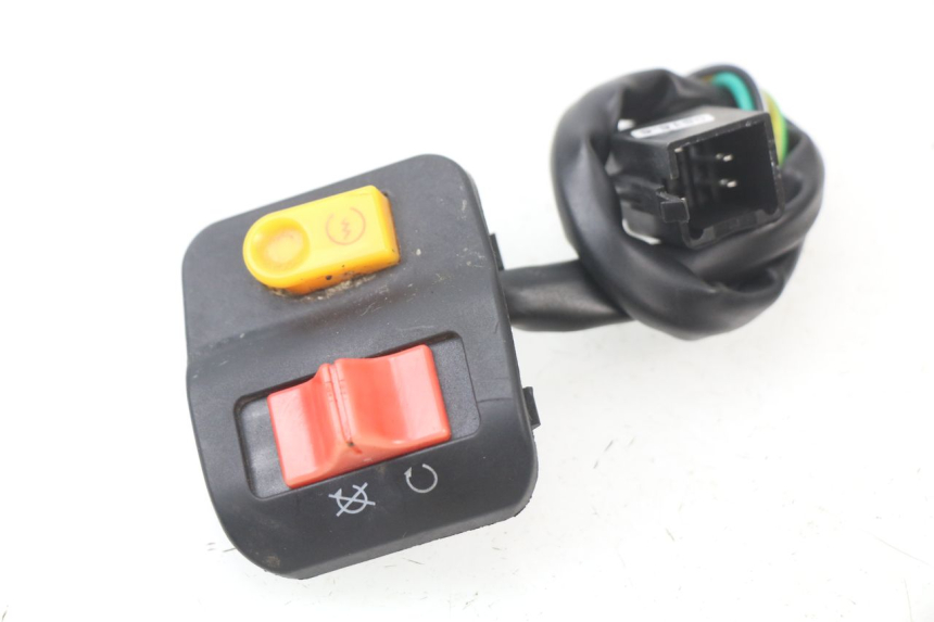 photo de INTERRUPTOR DERECHO JM MOTORS SANTANA 50 (2014 - 2020)