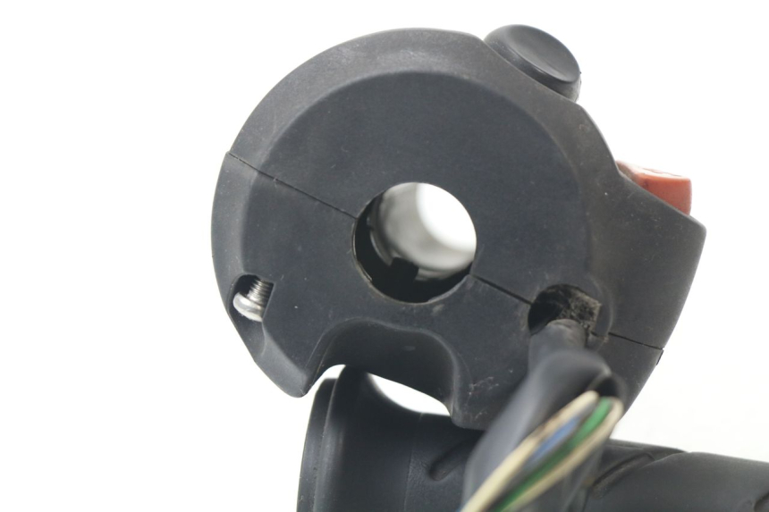 photo de INTERRUPTOR DERECHO PEUGEOT SATELIS COMPRESSOR K15 125 (2006 - 2009)