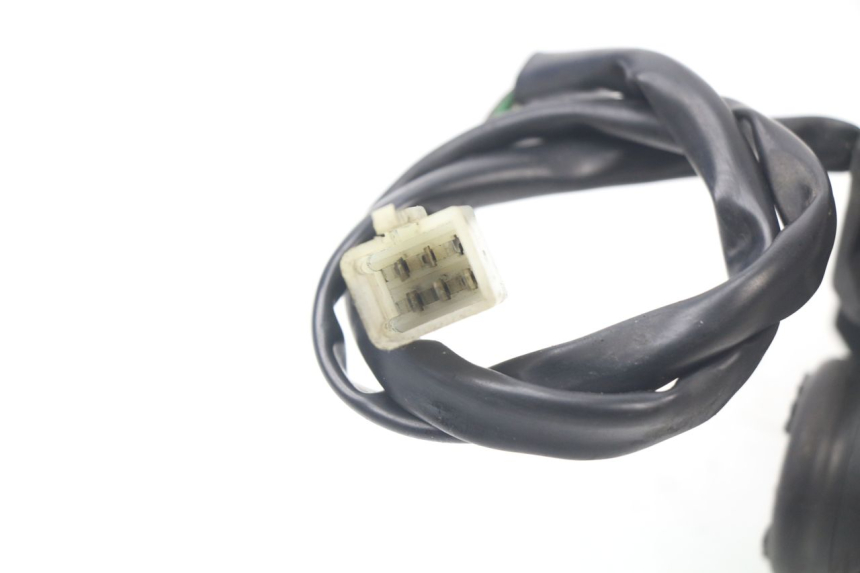 photo de INTERRUPTOR DERECHO PEUGEOT SATELIS COMPRESSOR K15 125 (2006 - 2009)