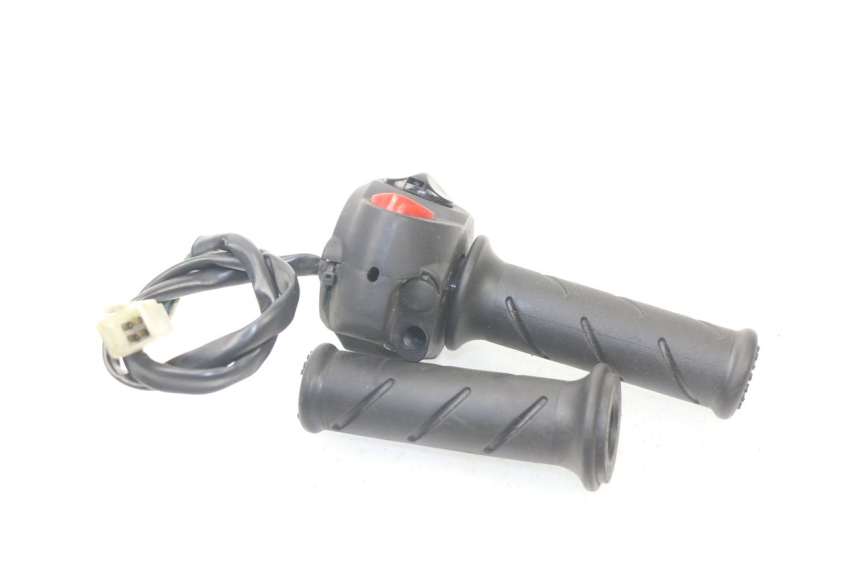 photo de INTERRUPTOR DERECHO PEUGEOT SATELIS COMPRESSOR K15 125 (2006 - 2009)