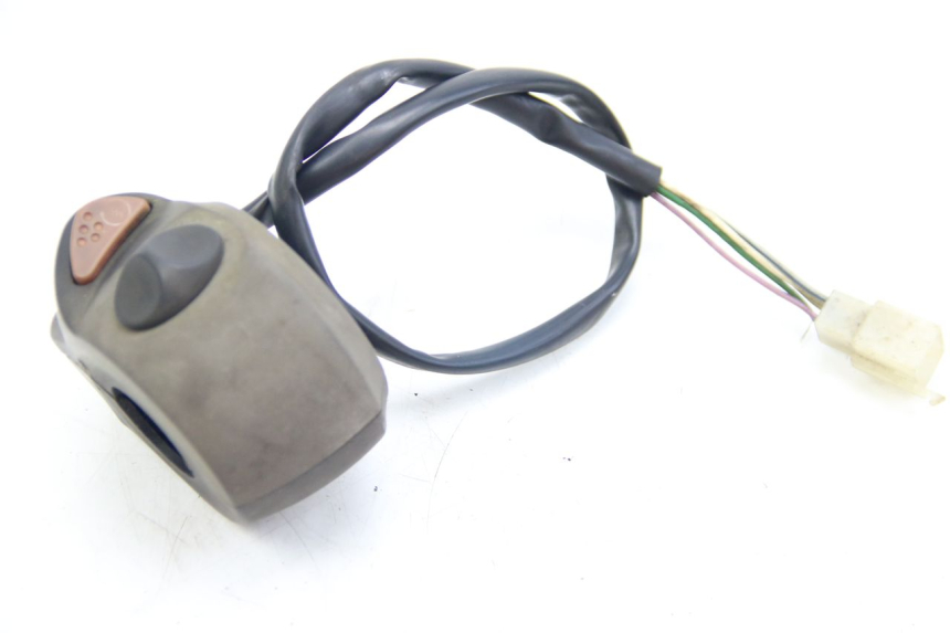 photo de INTERRUPTOR DERECHO PEUGEOT SATELIS COMPRESSOR K15 125 (2006 - 2009)